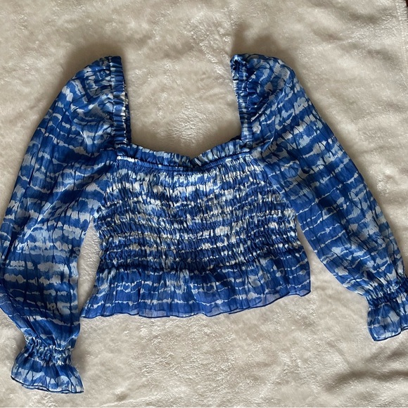 Top - Picture 2 of 2